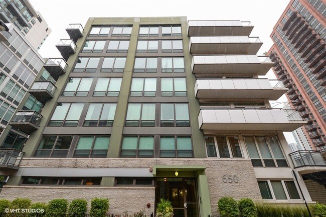 Foto del edificio - 332 N Desplaines St