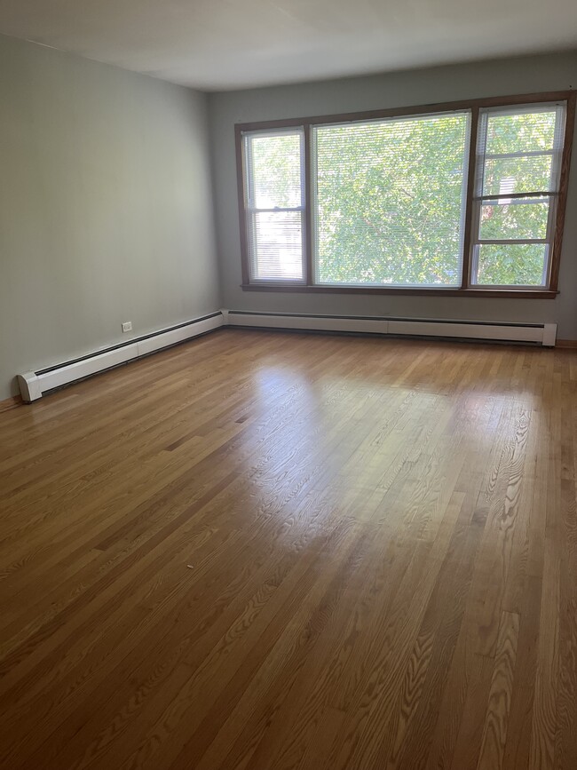 Building Photo - 3848 N Kenneth Ave