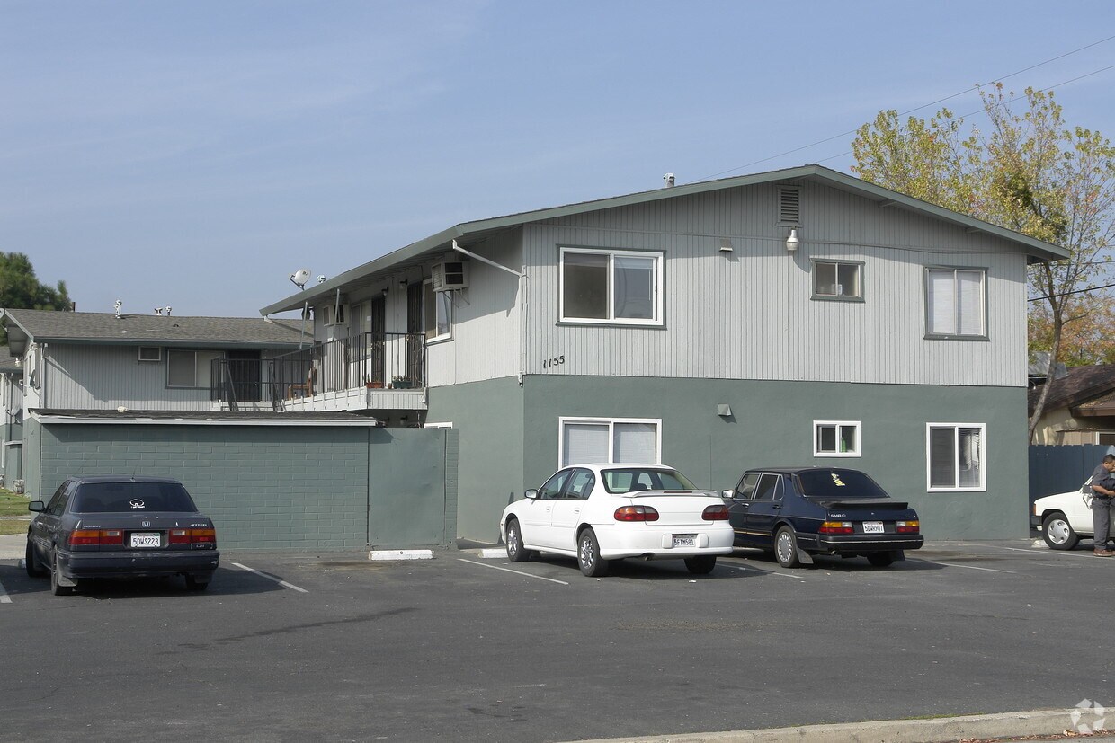 Primary Photo - 1155 Willow St