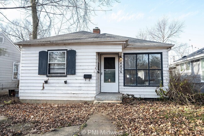 Building Photo - 4426 Kingsley Dr