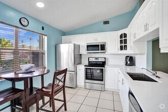 Building Photo - 8372 Blue Cypress Dr