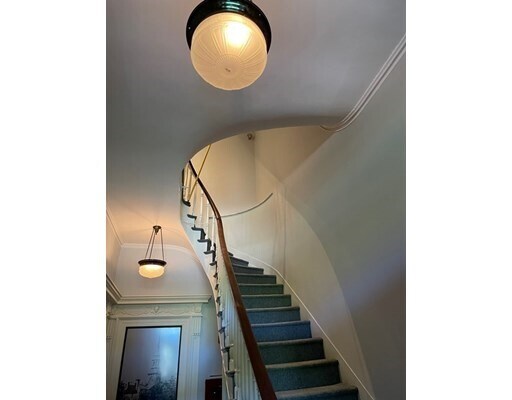 Foto del edificio - 40 W Newton St