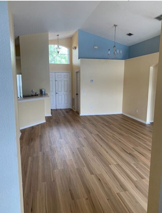 Foto del edificio - Beautiful 3/2 pool home in prestigious Hampton lakes