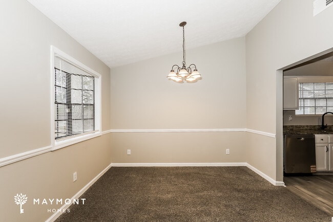 Building Photo - 9370 Woodloop Ct