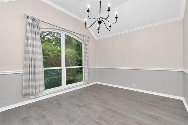 Foto del edificio - 1715 Parkview Ln