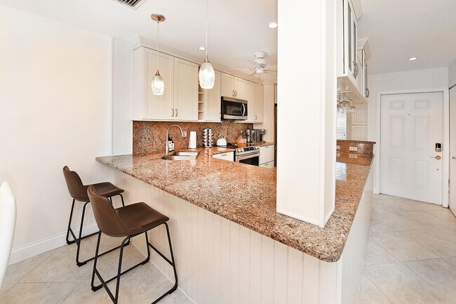 Kitchen - 842 SE 19th Ave