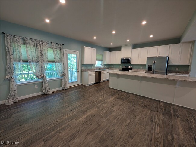 Building Photo - 1494 Chenin Run