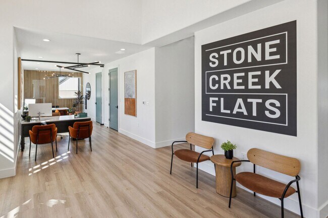 Foto del edificio - Stone Creek Flats