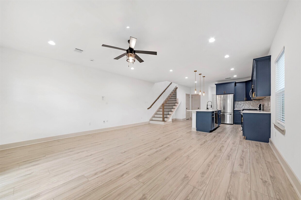 837 W Little York Rd, Houston, TX 77091 Townhome Rentals in