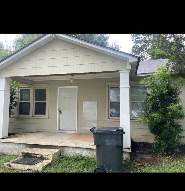 Building Photo - 2235 Sibley Rd