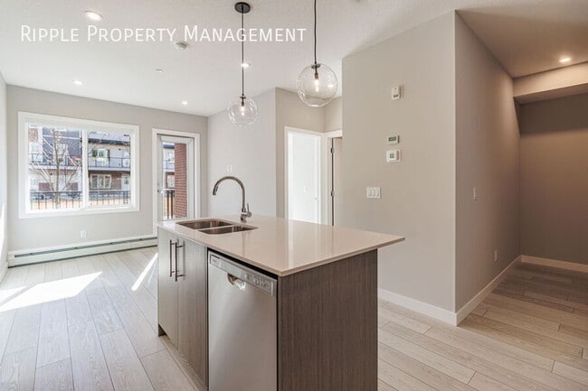 Building Photo - 6 Merganser Dr W