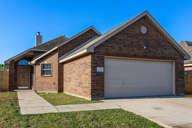Building Photo - 2920 Oakshire St