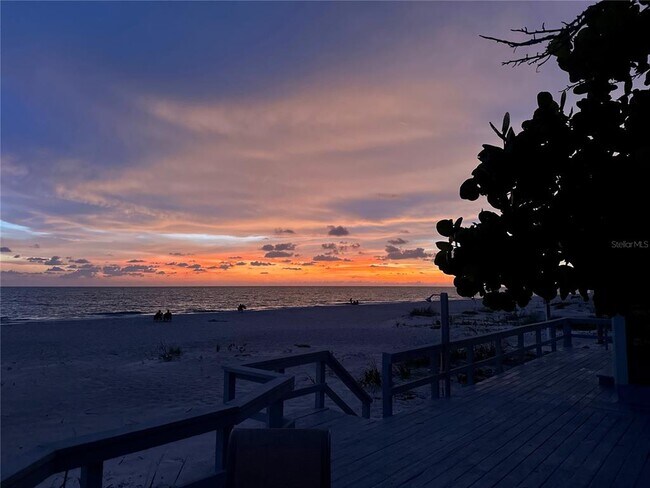 Building Photo - 2823 Gulf of Mexico Dr