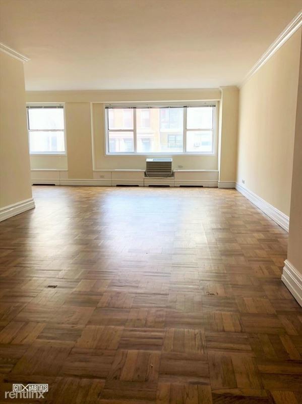 Building Photo - 5 E 79th St