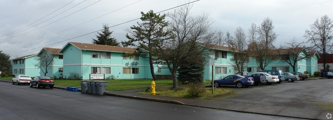 Primary Photo - Santiam Terrace