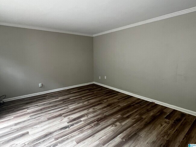 Foto del edificio - 3350 Altamont Rd