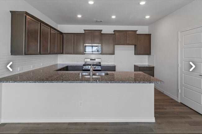 Building Photo - 2853 Hancock Ln