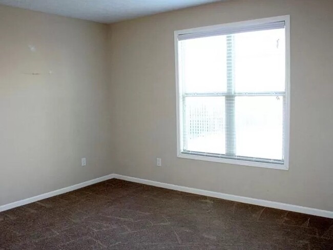Building Photo - 6811 Overview Ln