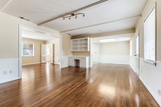 Foto del edificio - 10529 Yorkford Dr