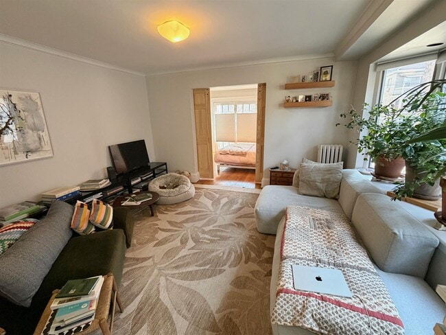 Foto del edificio - 138 Larch Rd