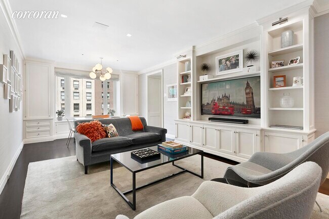 Building Photo - 1045 Park Ave