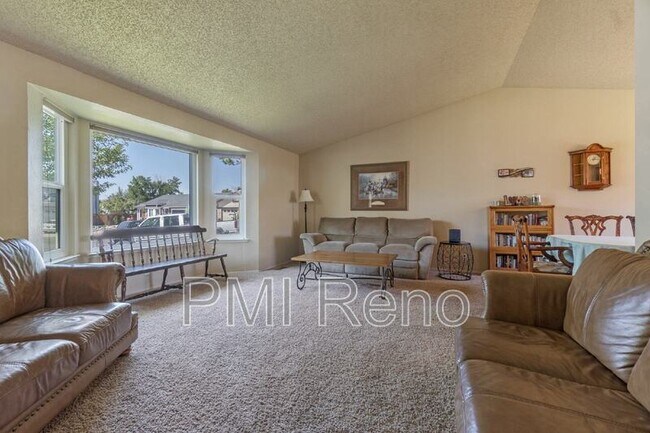 Building Photo - 1085 Caboose Ct