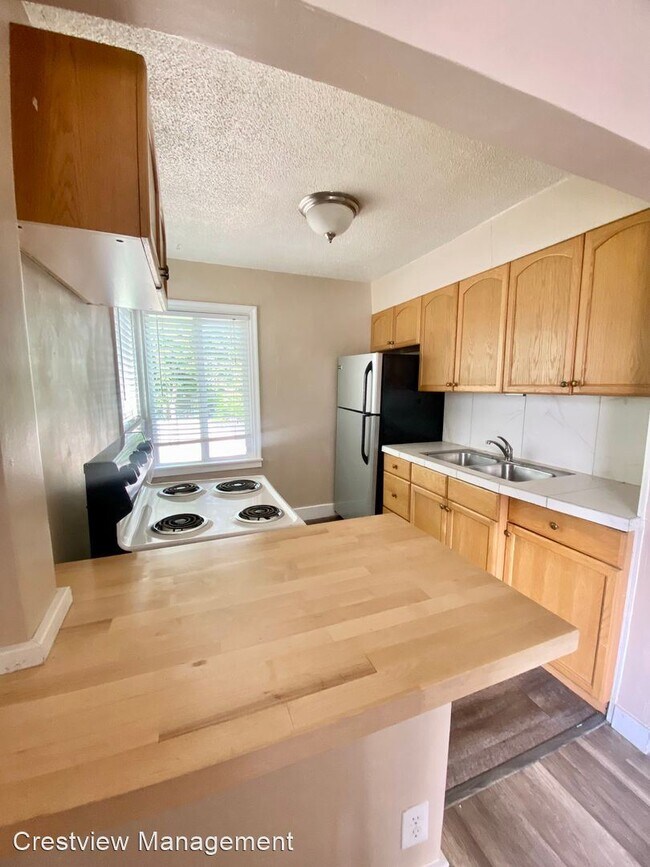 Building Photo - 2 br, 1 bath House - 349 E Lindell Ave