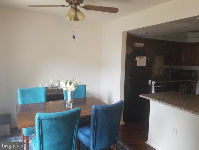Foto del edificio - 256 N Cottage Rd