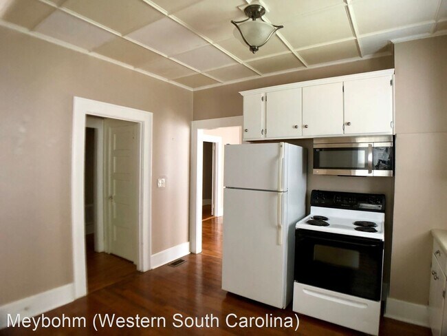 Building Photo - 3 br, 1 bath House - 2810 Virginia Avenue