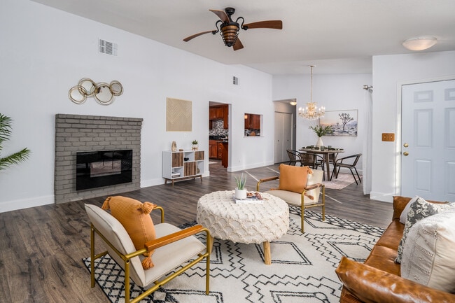 Building Photo - 1202 Kaseberg Cir