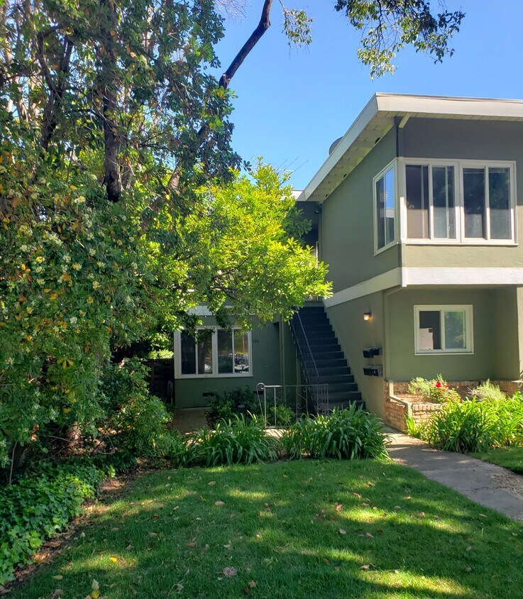 Foto principal - 726 Channing Ave