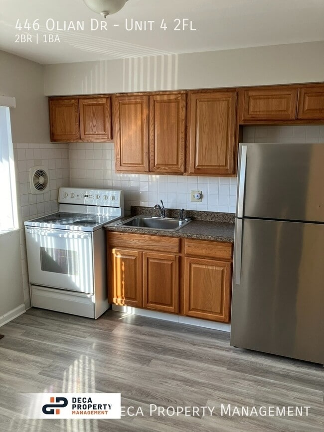Building Photo - 2 Bedroom Apartment