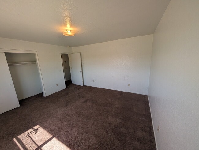 Building Photo - "Charming Studio Retreat: Your Cozy Haven in Porterville!"