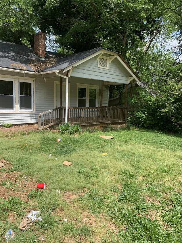 Primary Photo - 221 E Tinsley St