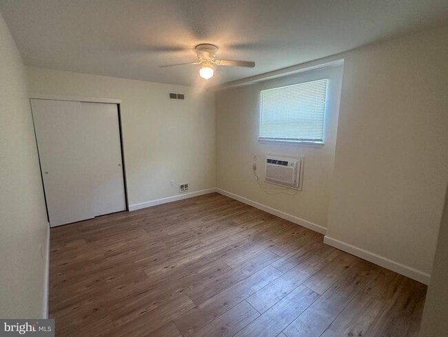 Building Photo - 2031 Beyer Ave