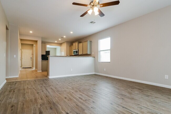 Foto del edificio - 25446 W Carson Dr
