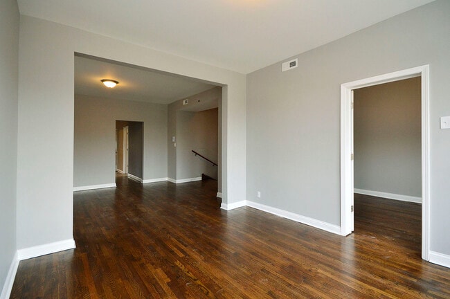Building Photo - 3743 W Armitage Ave