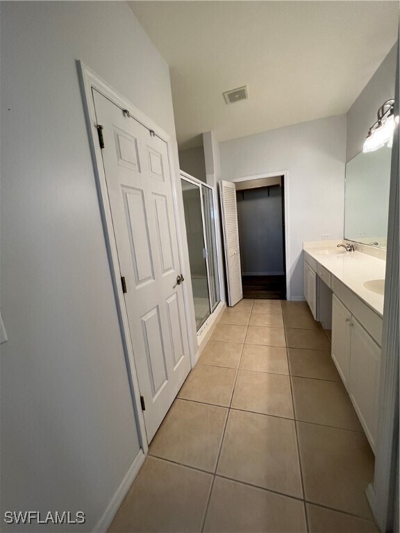 Foto del edificio - 1290 Henley St