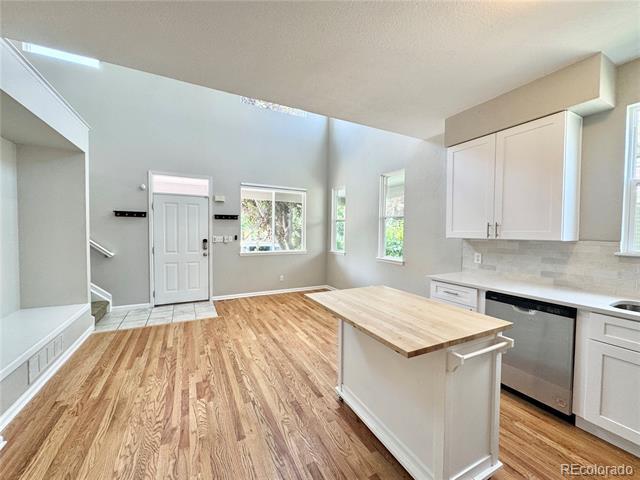 Foto del edificio - 1730 Lake Shore Pl