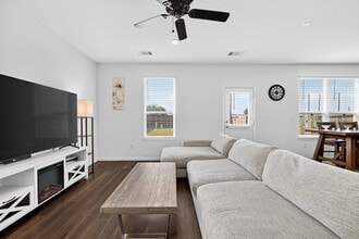 Building Photo - 17843 Plow Horse Ln