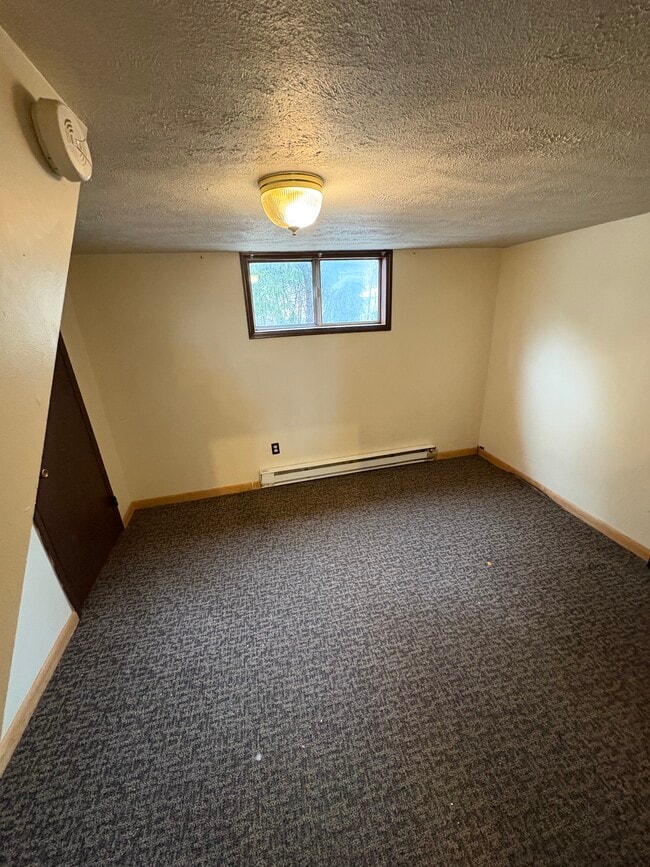 Foto del edificio - 397 E Main St