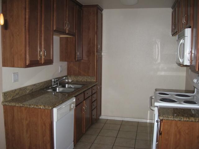 Foto del edificio - 1240 N Broadway
