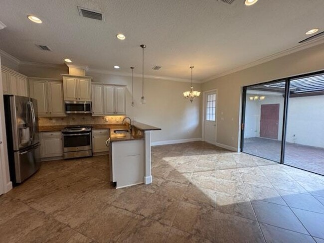 Foto del edificio - Newly renovated 4 Bedroom 3 1/2 Bathroom Town Home in Windermere