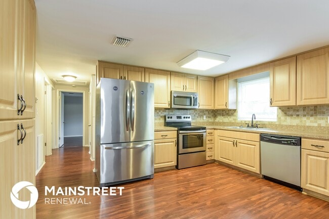 Building Photo - 8908 Hervel Cir