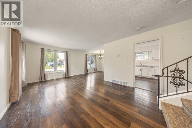 Building Photo - 1025 Frost Ave