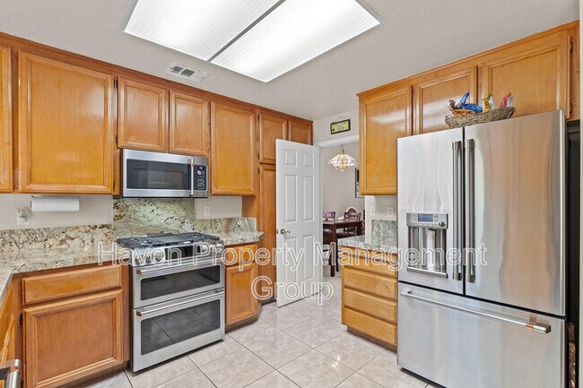 Foto del edificio - 2866 Valcourt Way