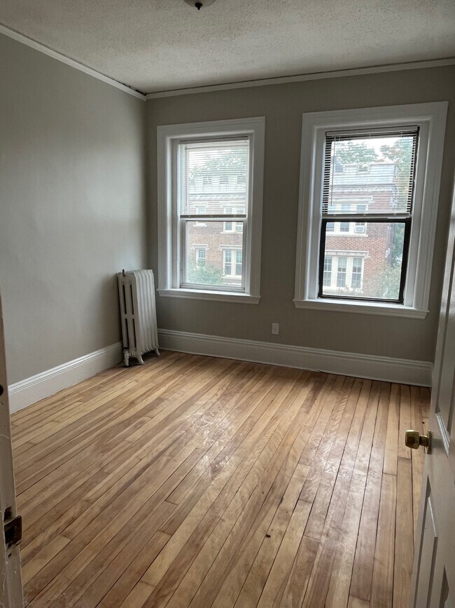 Foto del edificio - 16 Glenville Ave