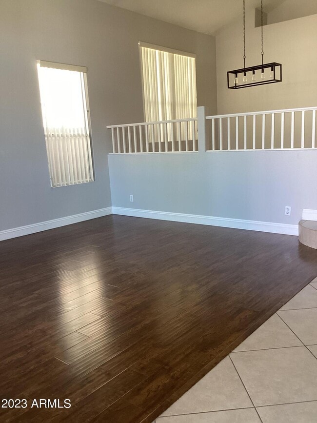 Building Photo - 2331 W Toledo Pl