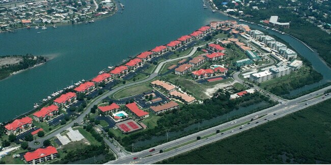 Building Photo - 444 Bouchelle Dr