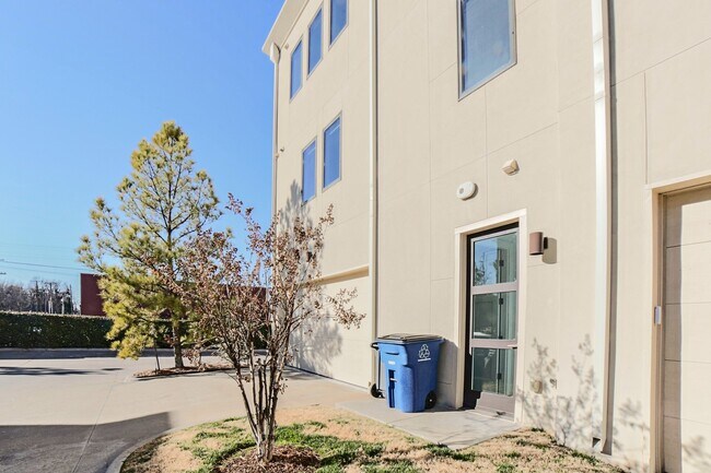 Foto del edificio - Beautiful Brookside SMART HOME now available!